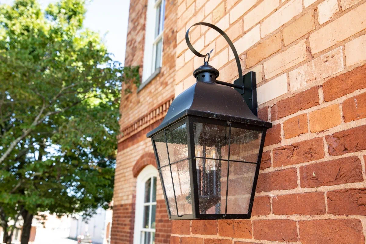 Choose an Outdoor Lighting Fixture Design That Enhances Your Home